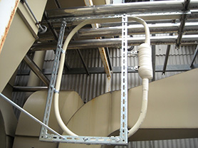 <α-HT>