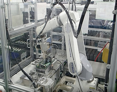 多関節ロボットネジ締め・半田付け装置の画像